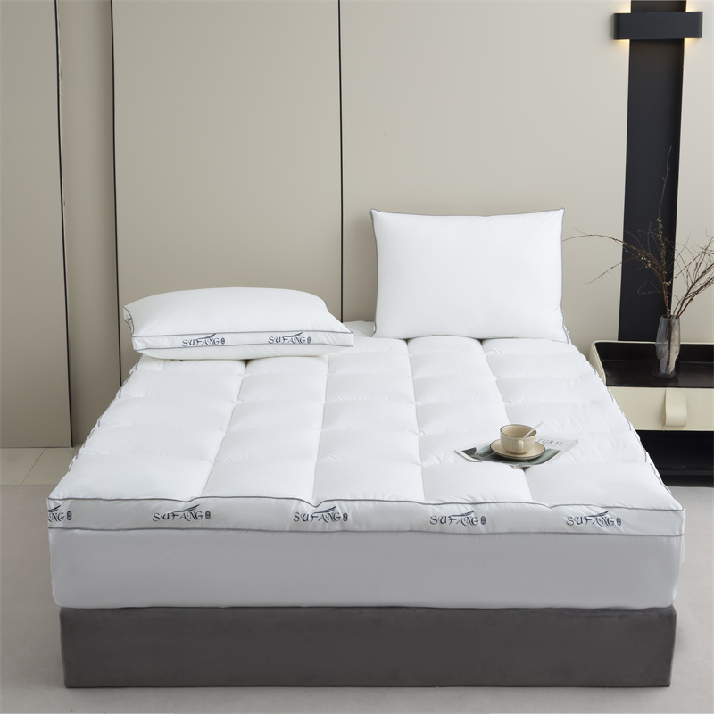 Přizpůsobený tisk loga Výplň z mikrovlákna 40s Downproof tkanina s lemem matrace potrubí