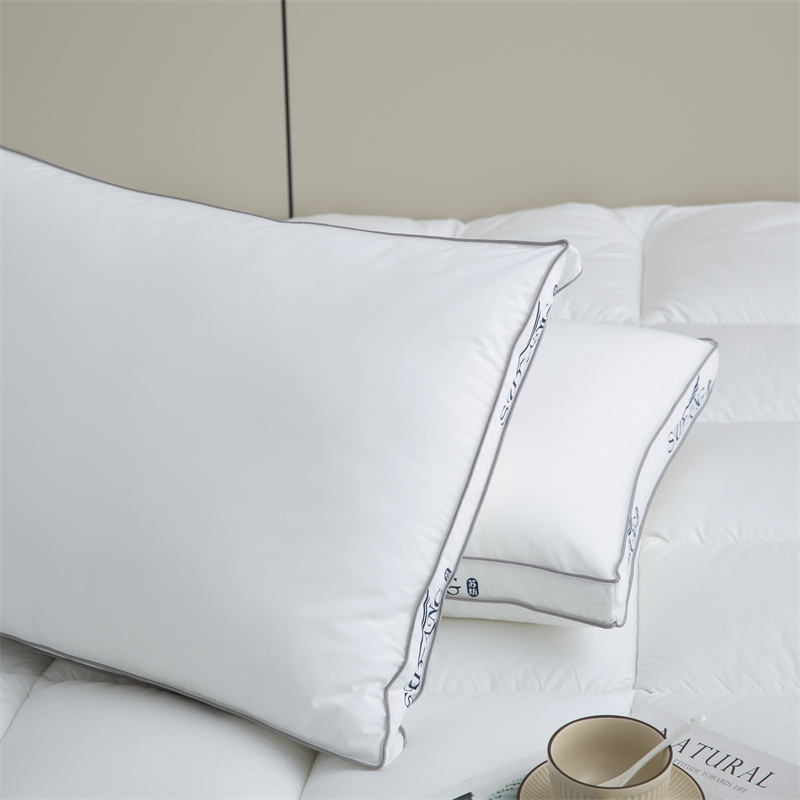 Přizpůsobený tisk loga Výplň z mikrovlákna 40s Downproof tkanina s lemem matrace potrubí Přizpůsobený tisk loga Výplň z mikrovlákna 40s Downproof tkanina s lemem matrace potrubí