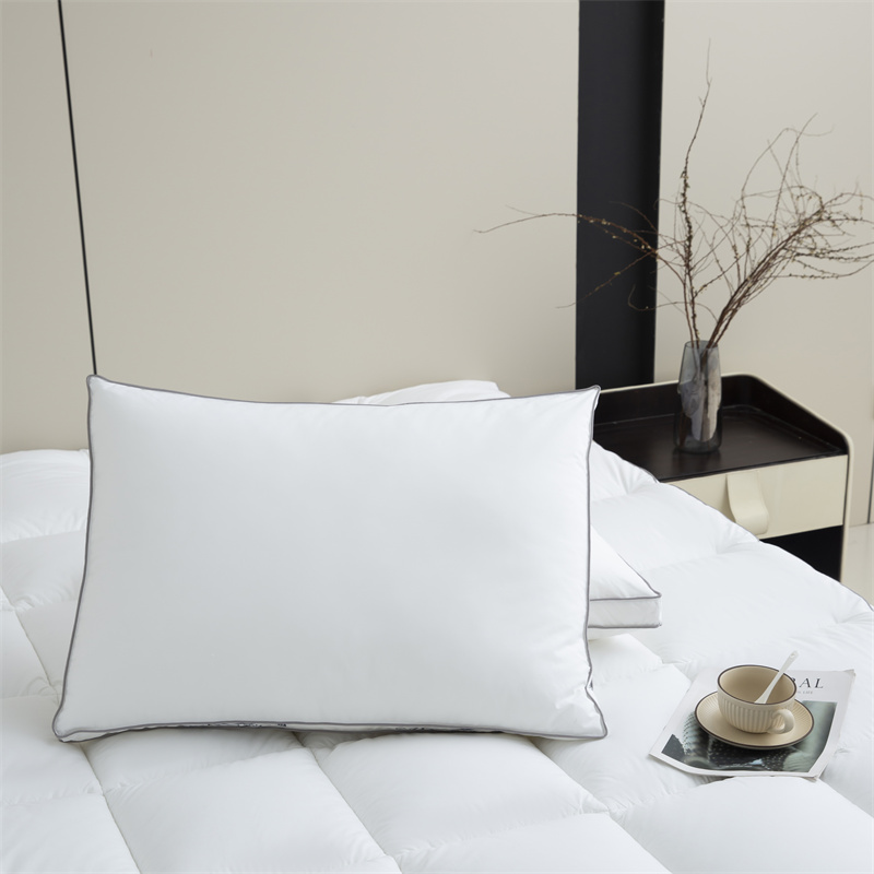 Přizpůsobený tisk loga Výplň z mikrovlákna 40s Downproof tkanina s lemem matrace potrubí Přizpůsobený tisk loga Výplň z mikrovlákna 40s Downproof tkanina s lemem matrace potrubí