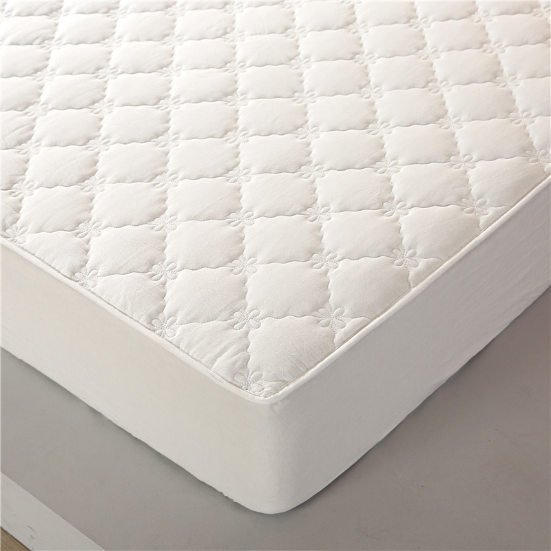 Podívejte se na Quilt King Size Mattress Protector Hotel Podívejte se na Quilt King Size Mattress Protector Hotel