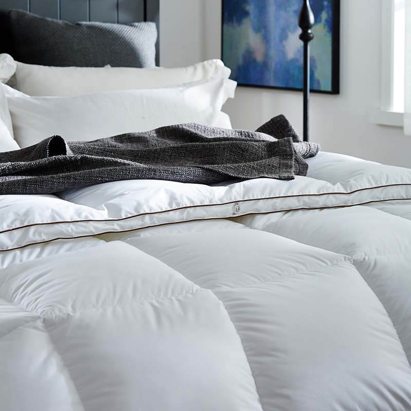 Hřejivá měkká peřina s podšívkou ze 100% bavlny Hřejivá měkká peřina s podšívkou ze 100% bavlny