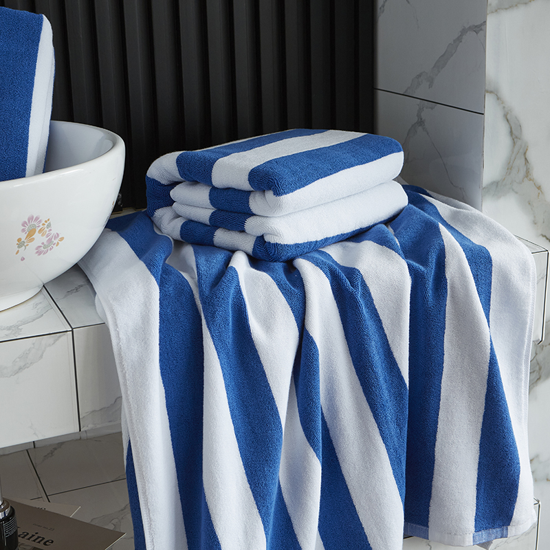 Plážový ručník barvený přízí Modrý bílý pruh