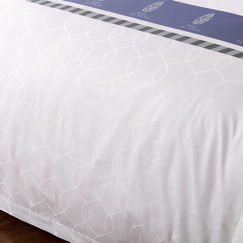 Sada ložního prádla ze 100% bavlny s logem na míru Sada ložního prádla ze 100% bavlny s logem na míru