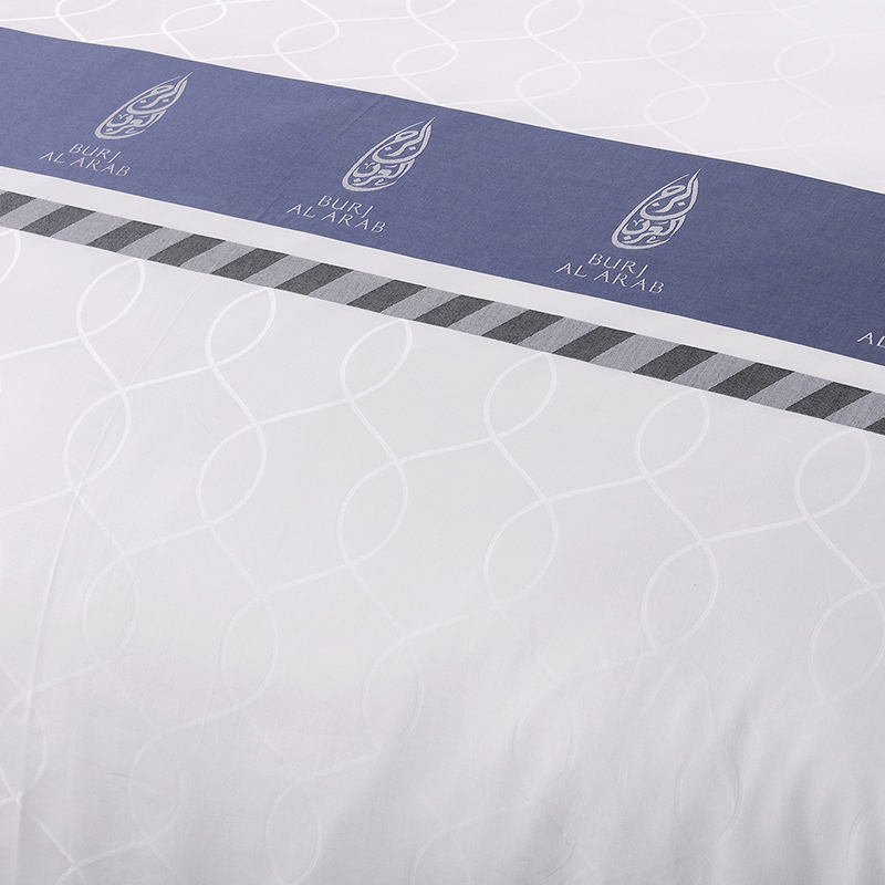 Sada ložního prádla ze 100% bavlny s logem na míru Sada ložního prádla ze 100% bavlny s logem na míru