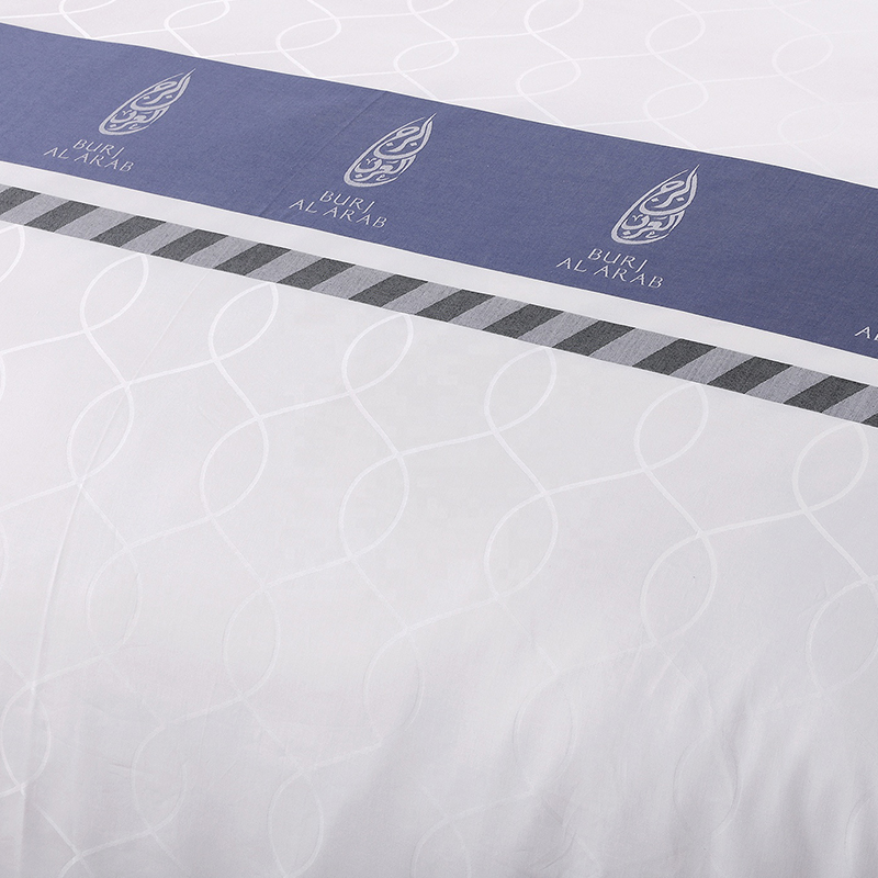 Sada ložního prádla ze 100% bavlny s logem na míru Sada ložního prádla ze 100% bavlny s logem na míru