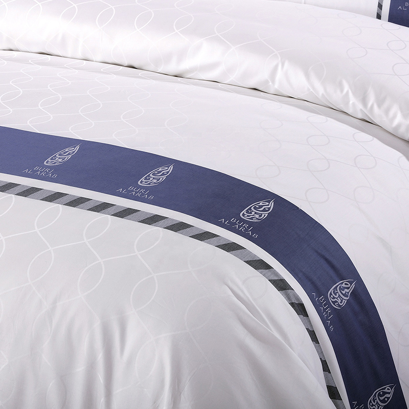 Sada ložního prádla ze 100% bavlny s logem na míru Sada ložního prádla ze 100% bavlny s logem na míru